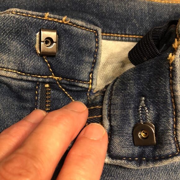 NWOT GAP Toddler Elasticized Pull on Slim Jeans - Picture 2 of 5